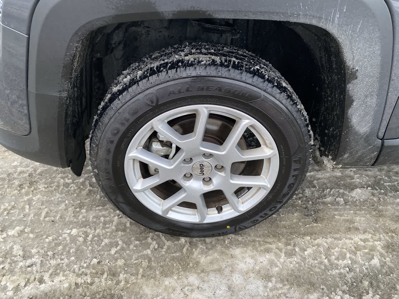 Thumbnail: 2023 Jeep Renegade - 10