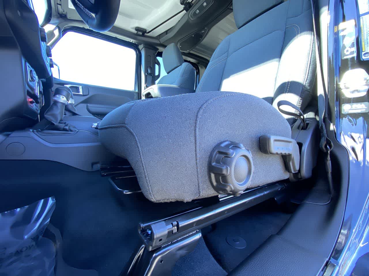 Thumbnail: 2025 Jeep Gladiator - 12