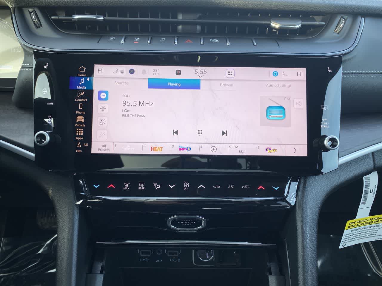 Thumbnail: 2026 Jeep Grand Cherokee - 16