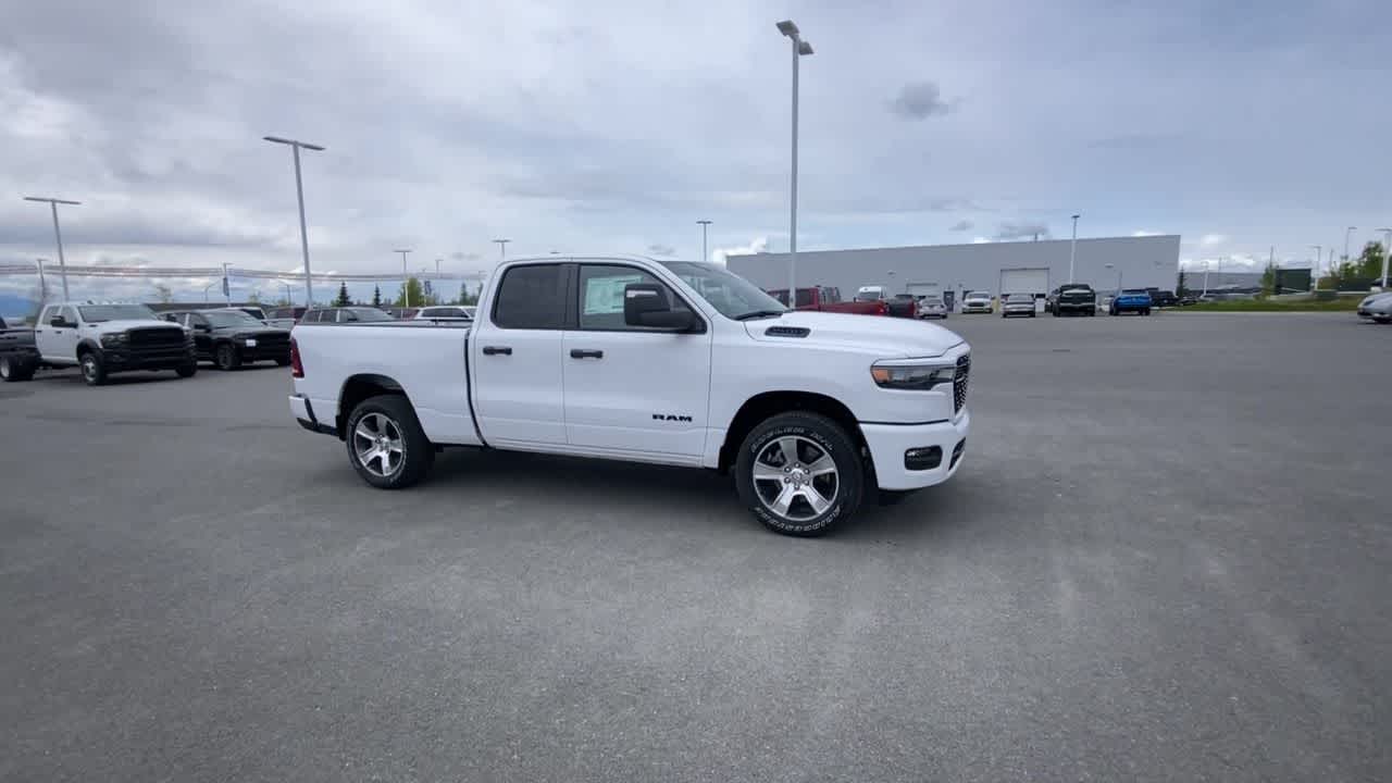 Thumbnail: 2025 RAM 1500 - 10