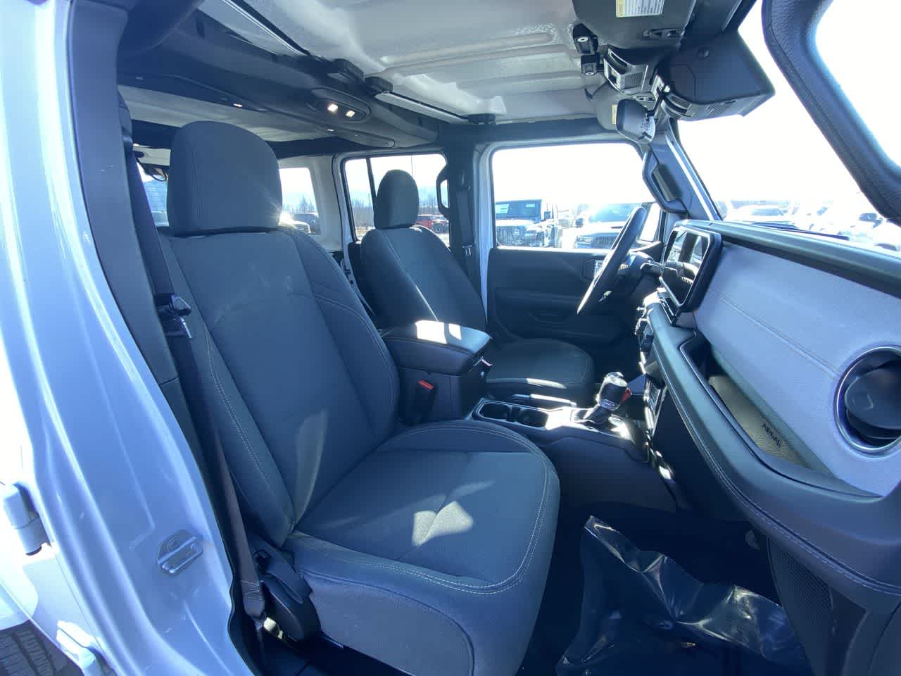 Thumbnail: 2025 Jeep Wrangler - 33