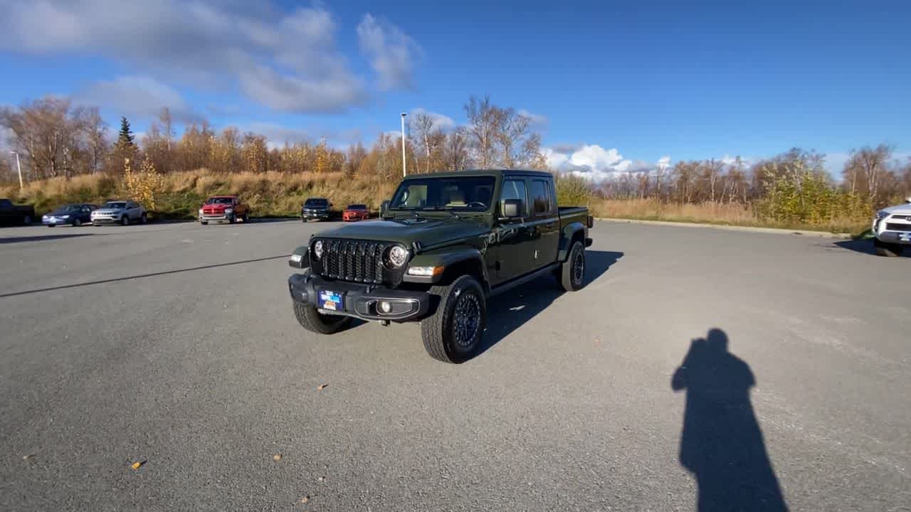 Thumbnail: 2022 Jeep Gladiator - 14
