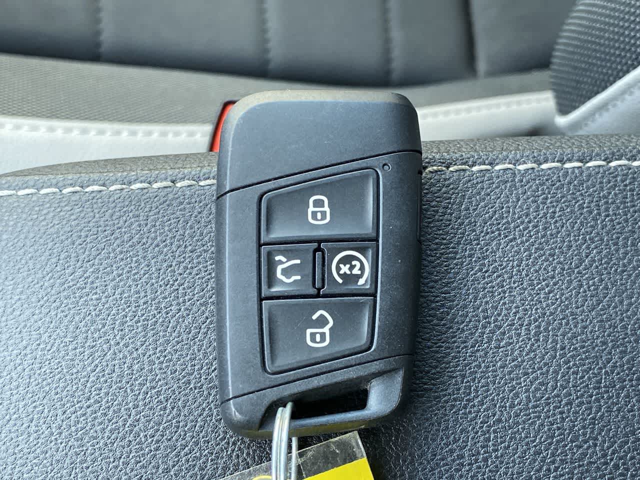 Thumbnail: 2025 Volkswagen Taos - 18