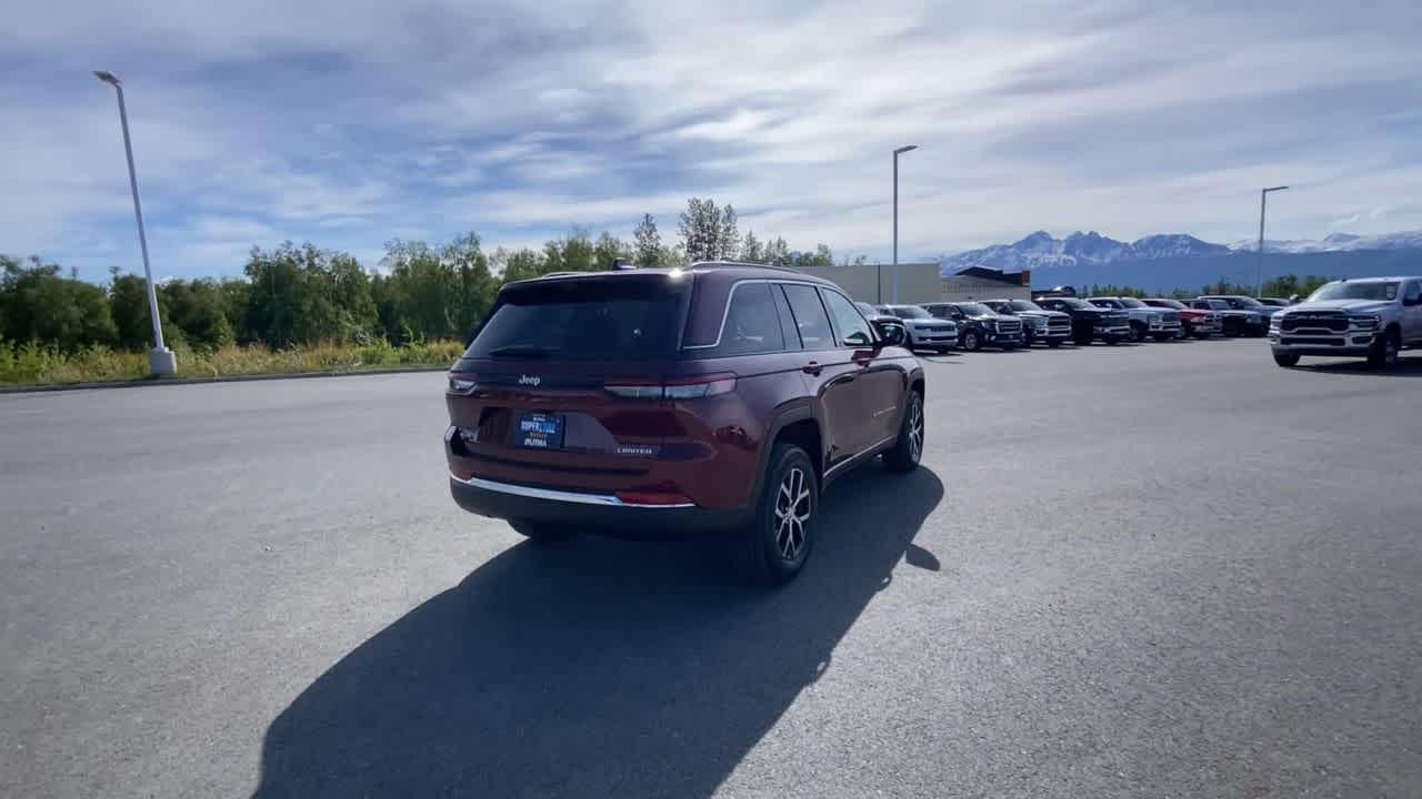 Thumbnail: 2025 Jeep Grand Cherokee - 13