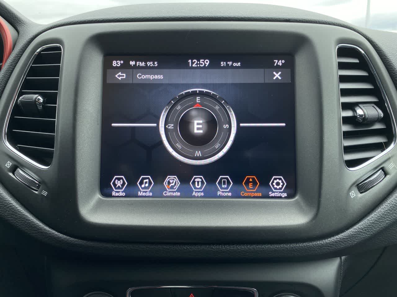 Thumbnail: 2020 Jeep Compass - 18