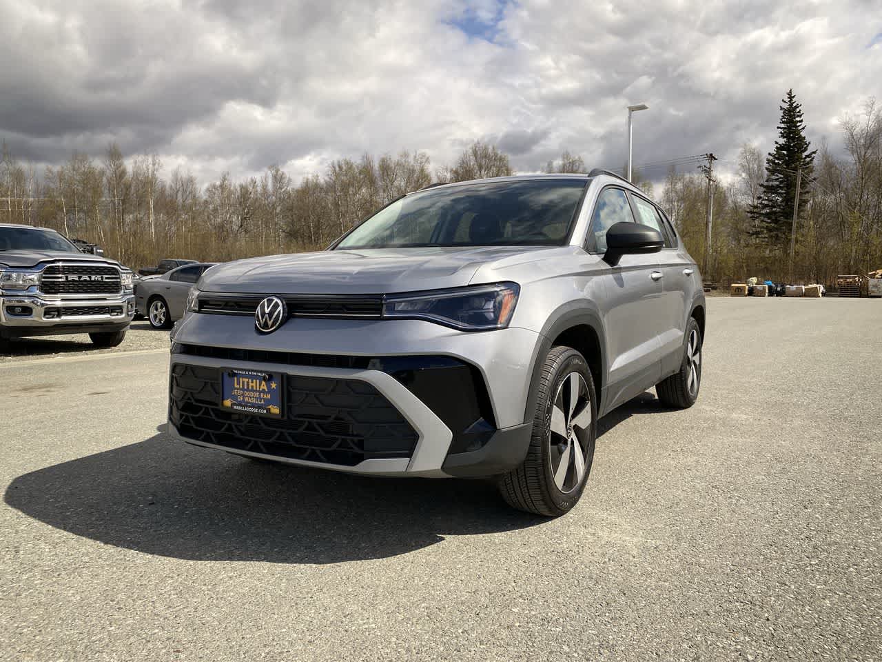 2025 Volkswagen Taos 1.5T S 4Motion's photo