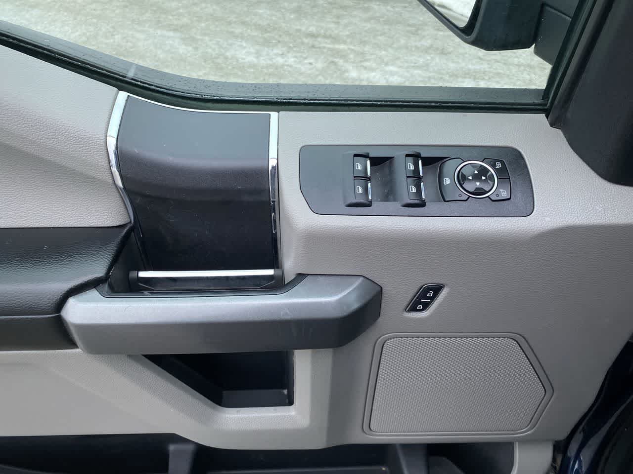 Thumbnail: 2016 Ford F-150 - 13