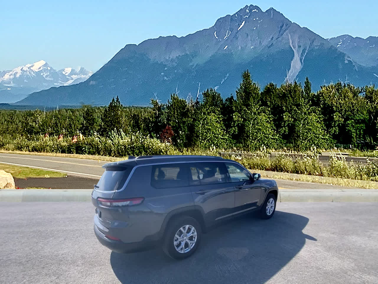 Thumbnail: 2023 Jeep Grand Cherokee - 6