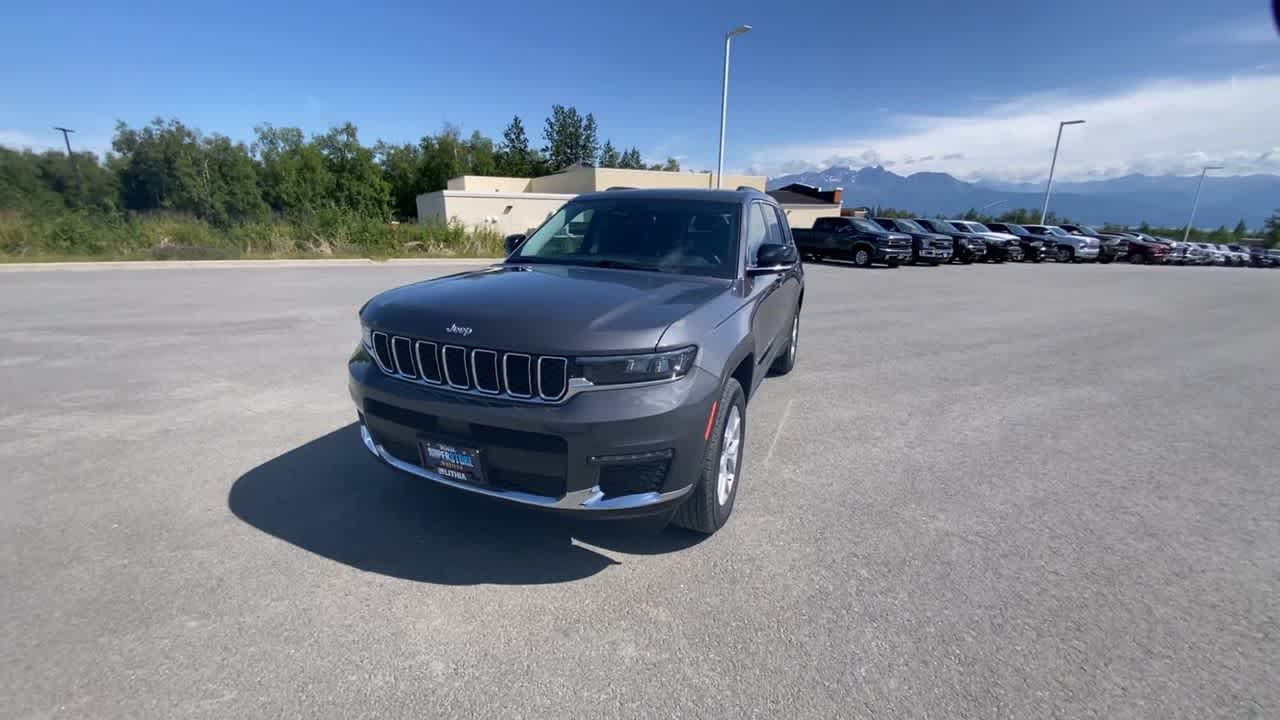 Thumbnail: 2023 Jeep Grand Cherokee - 12