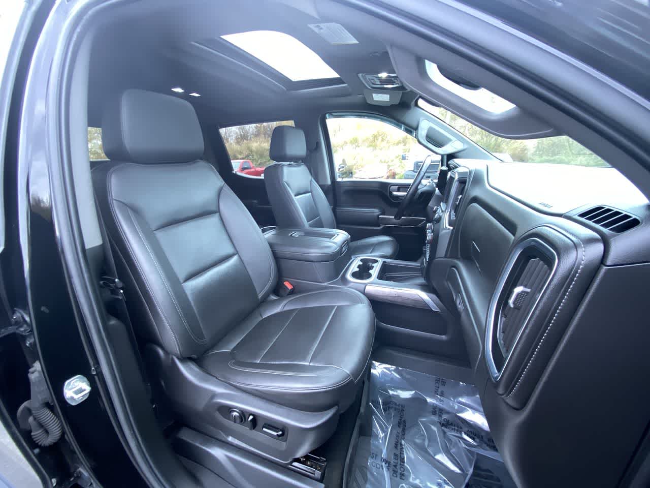 Thumbnail: 2021 Chevrolet Silverado 1500 - 33