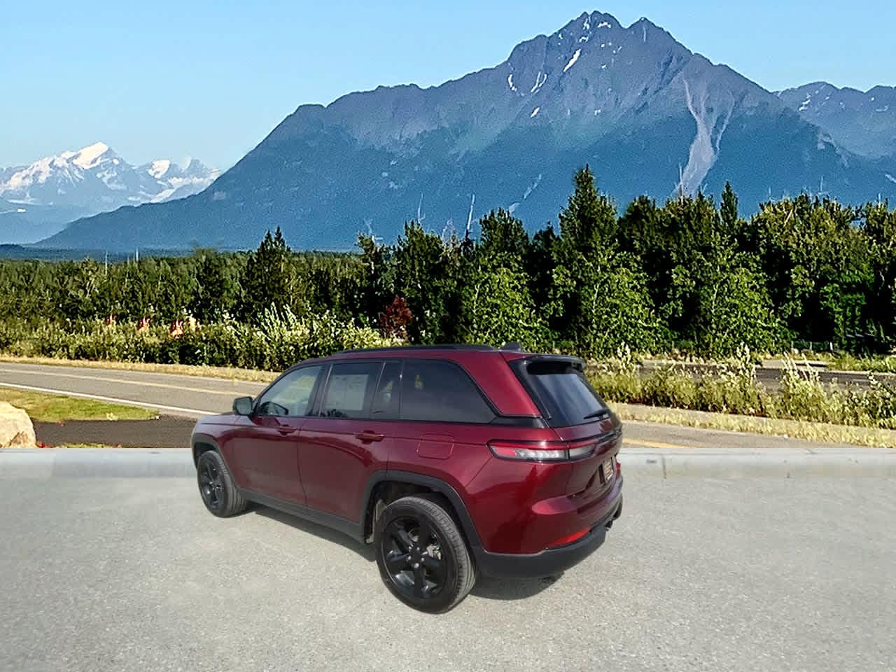 Thumbnail: 2025 Jeep Grand Cherokee - 3