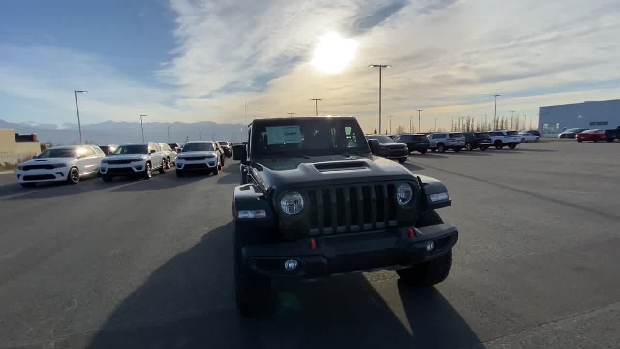 Thumbnail: 2023 Jeep Gladiator - 3