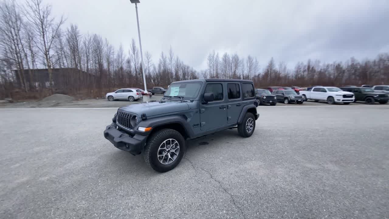 Thumbnail: 2026 Jeep Wrangler - 14