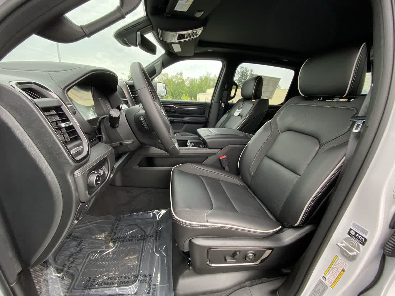 Thumbnail: 2025 RAM 1500 - 17