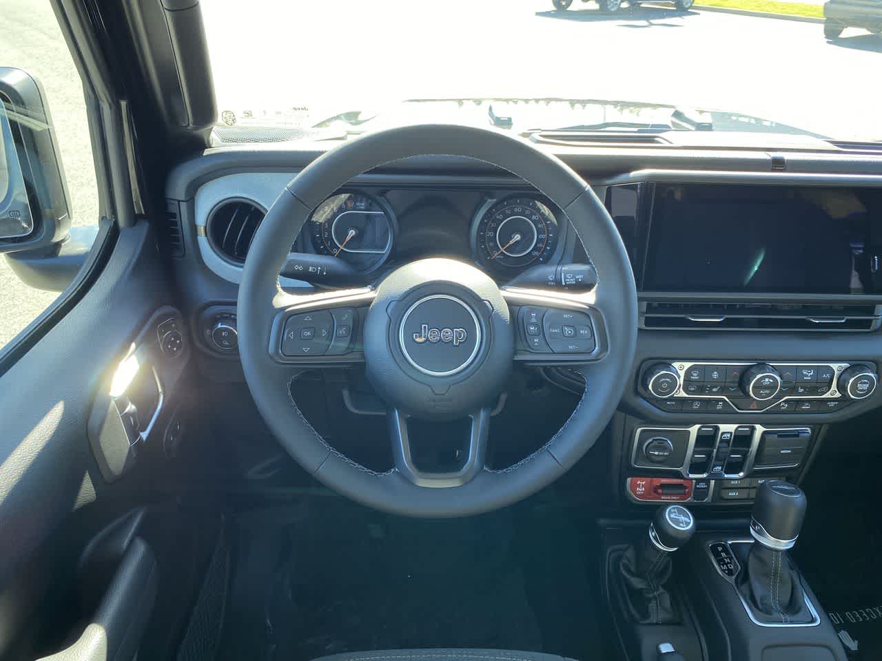 Thumbnail: 2025 Jeep Gladiator - 14