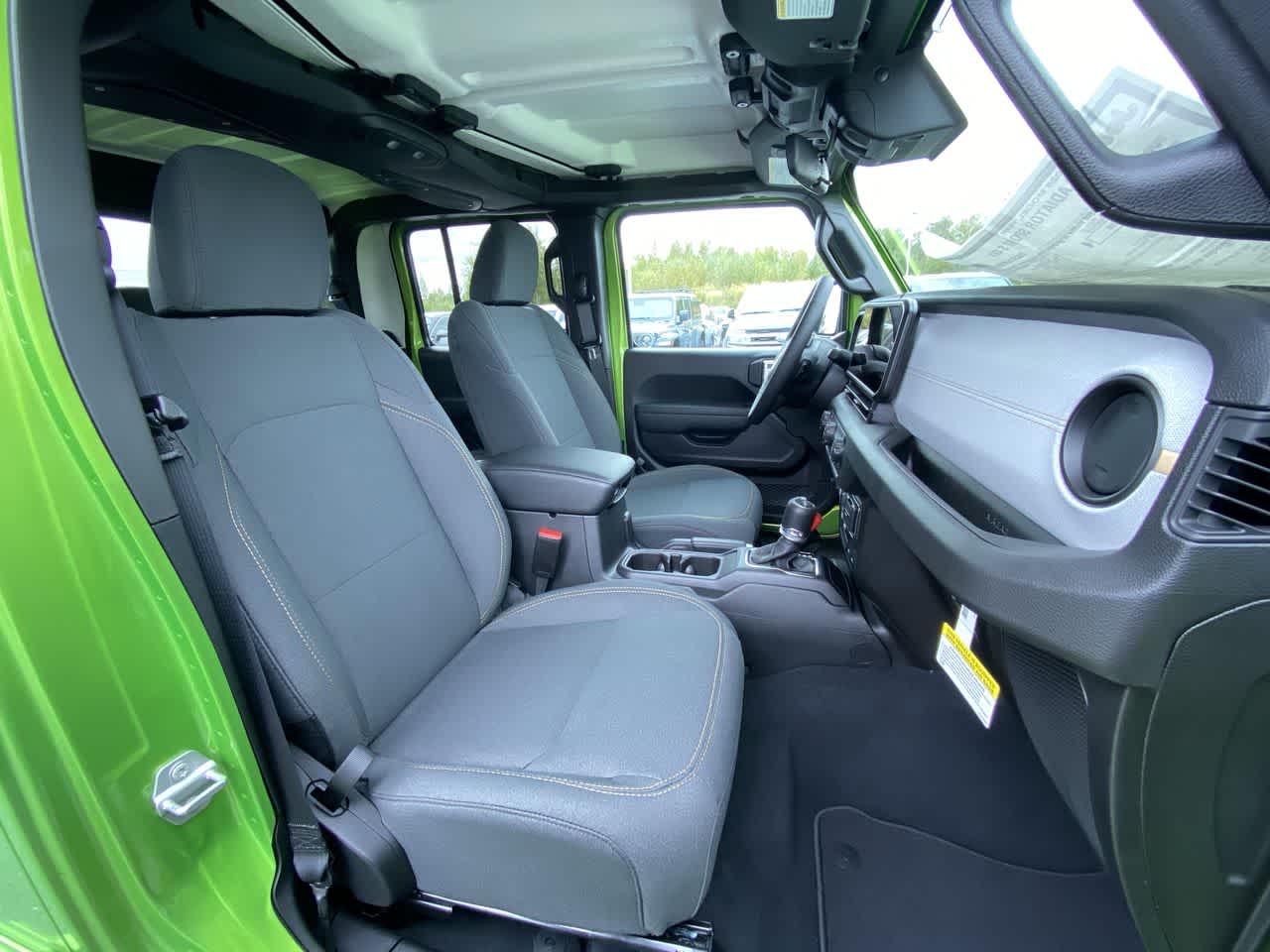 Thumbnail: 2025 Jeep Gladiator - 26