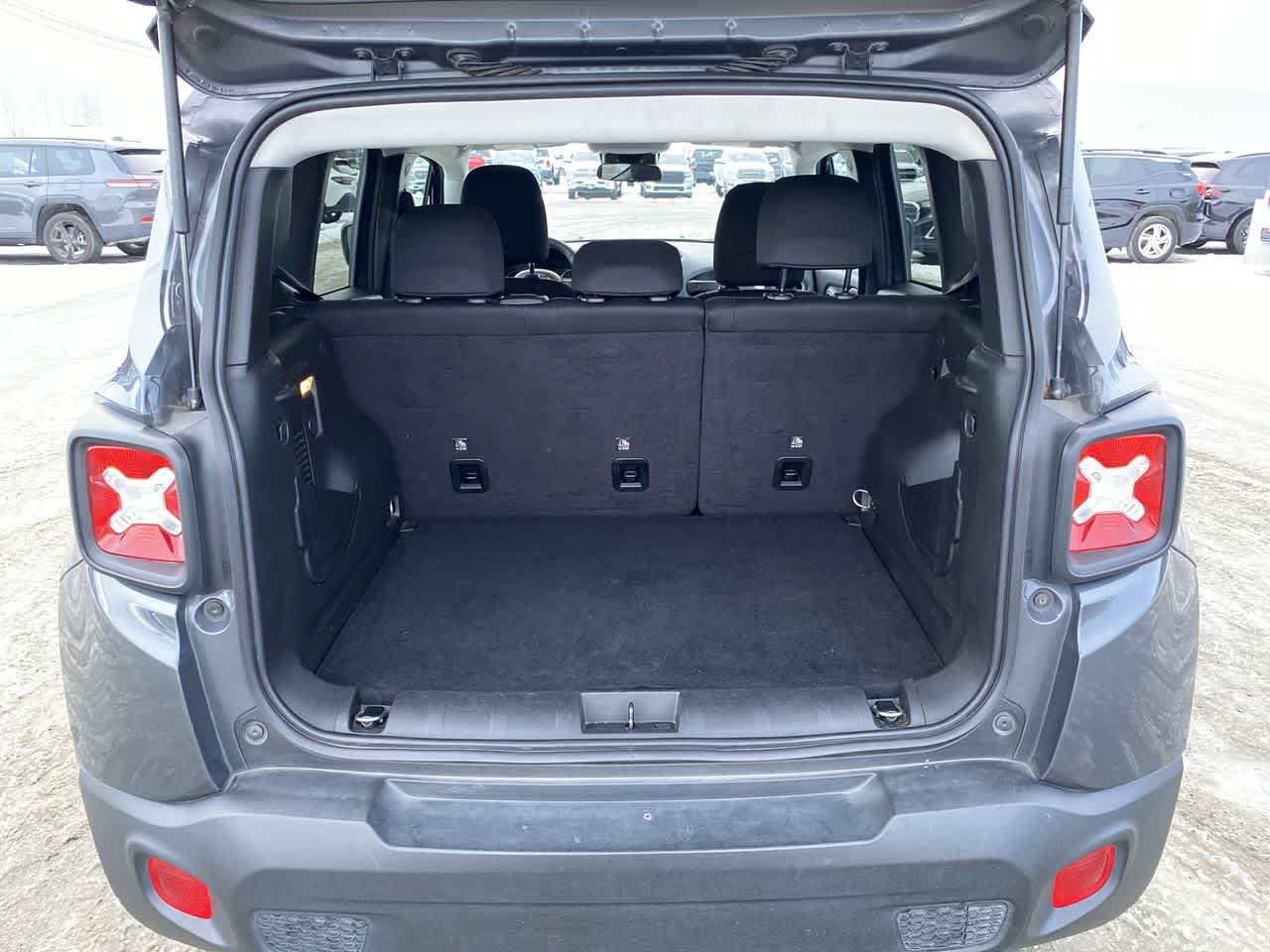 Thumbnail: 2023 Jeep Renegade - 24