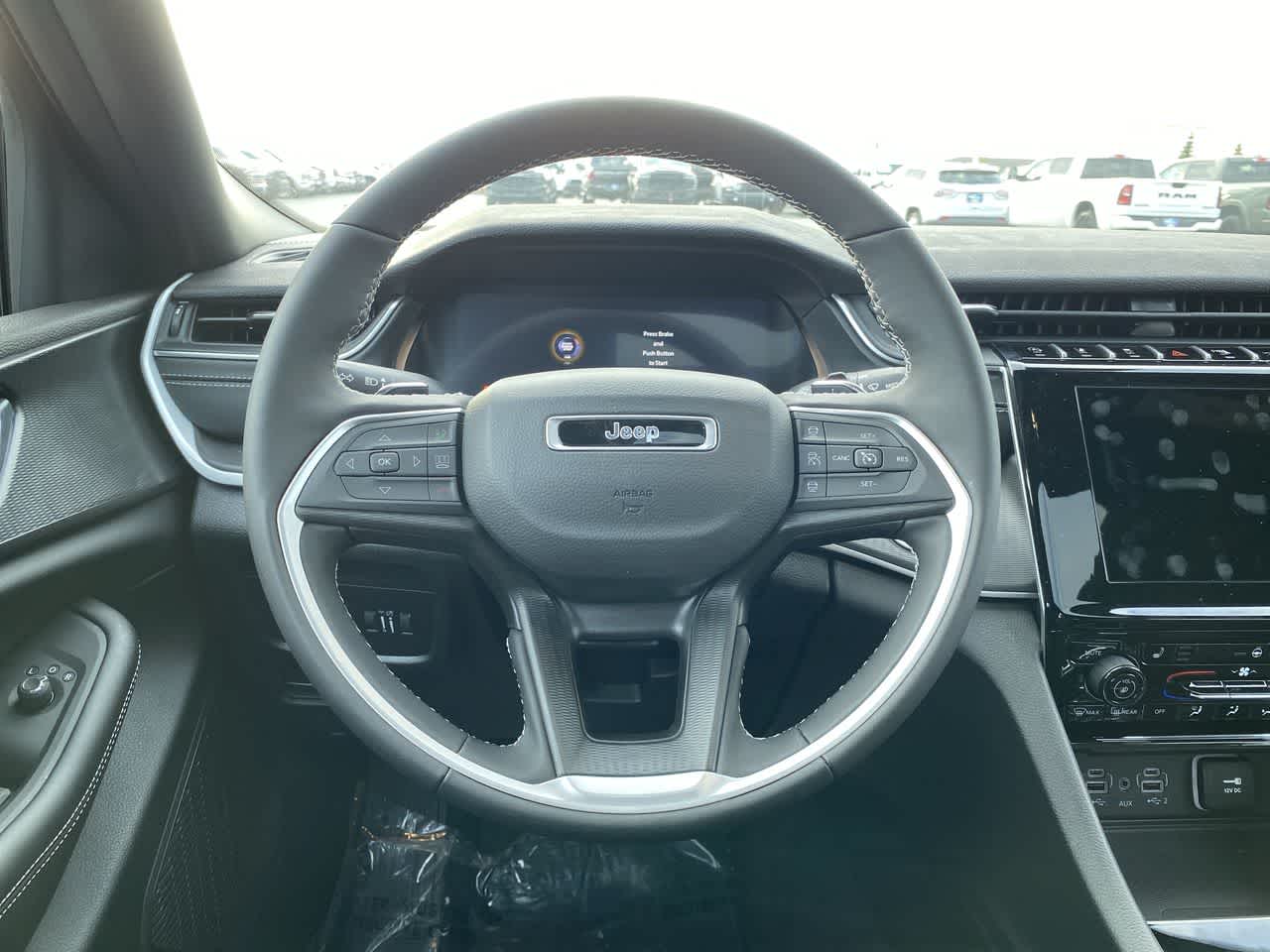 Thumbnail: 2025 Jeep Grand Cherokee - 14