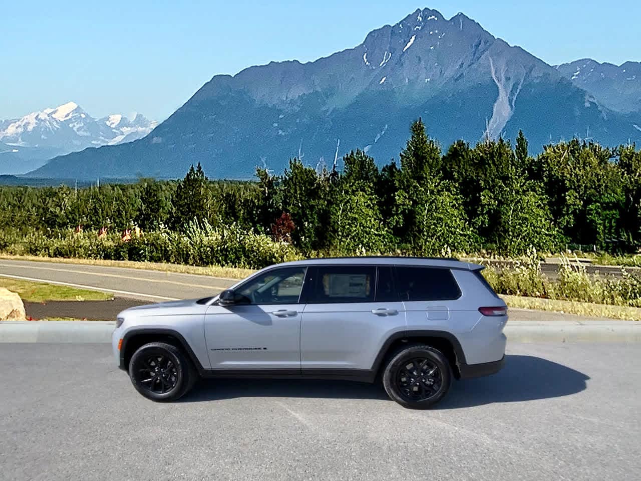 Thumbnail: 2026 Jeep Grand Cherokee - 2