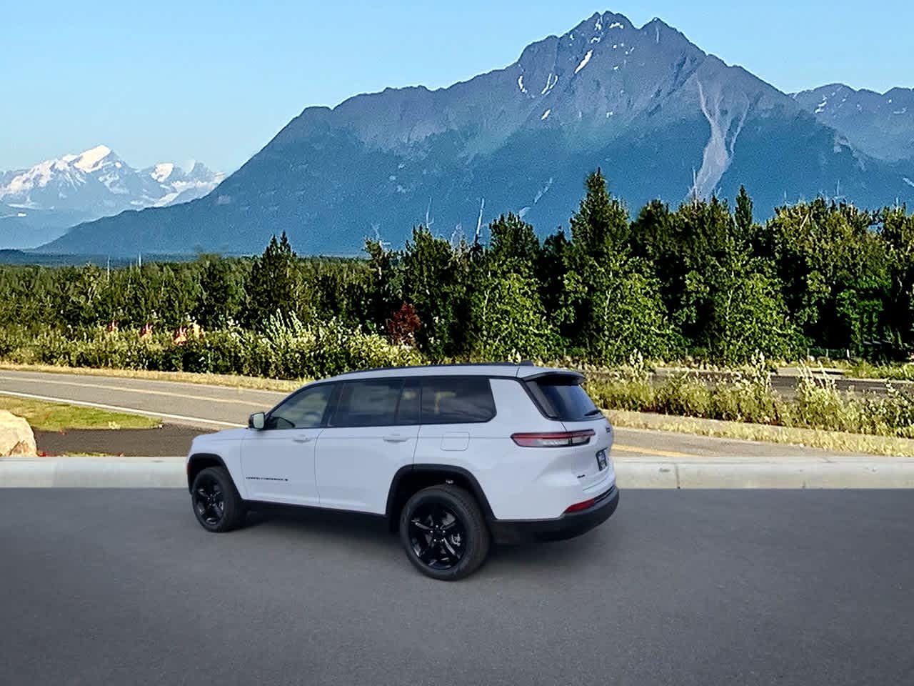 Thumbnail: 2025 Jeep Grand Cherokee - 3