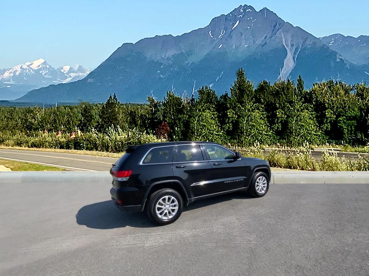 Thumbnail: 2022 Jeep Grand Cherokee - 6