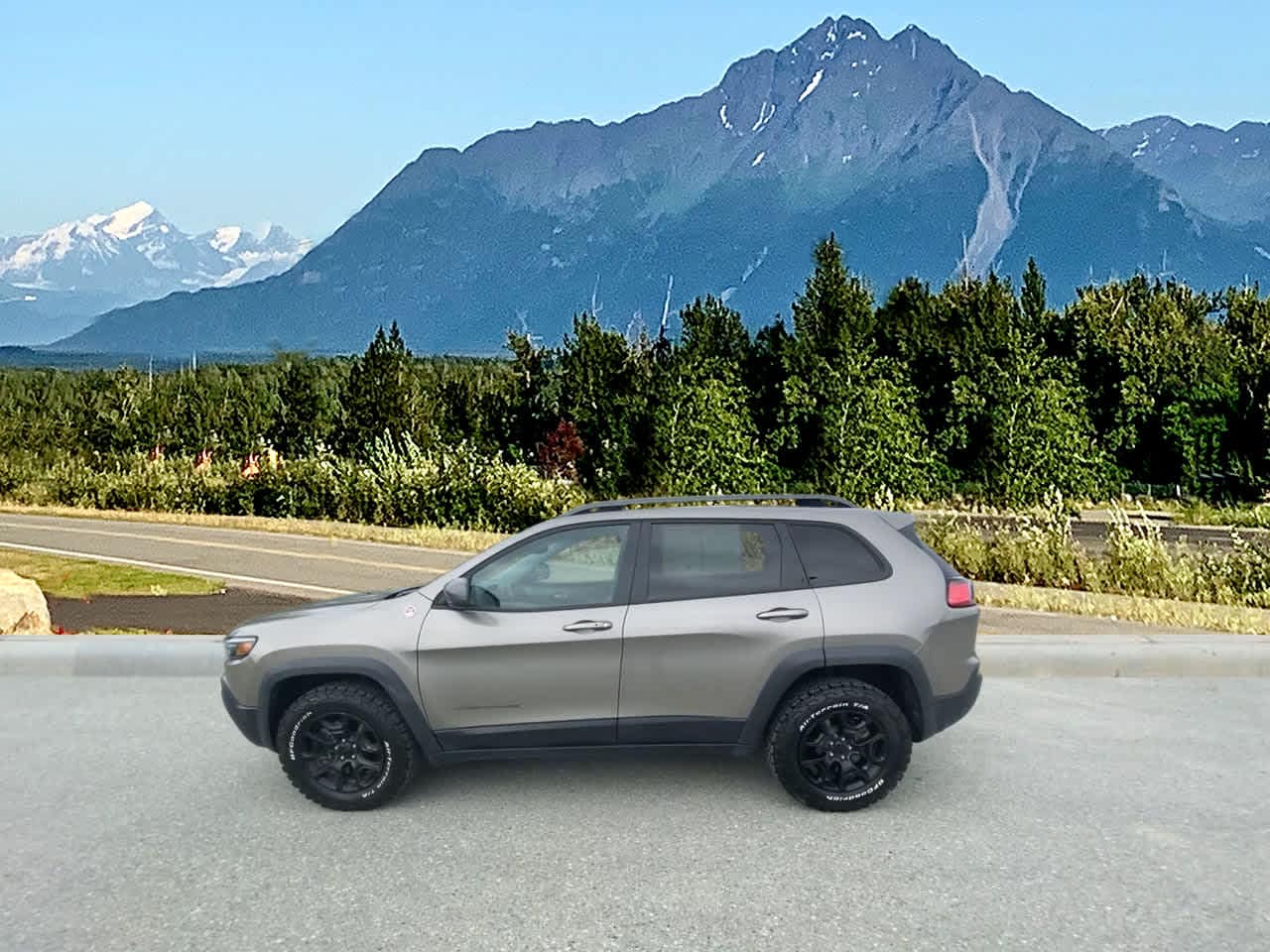 Thumbnail: 2020 Jeep Cherokee - 2