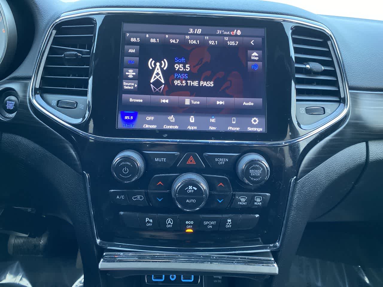 Thumbnail: 2021 Jeep Grand Cherokee - 16