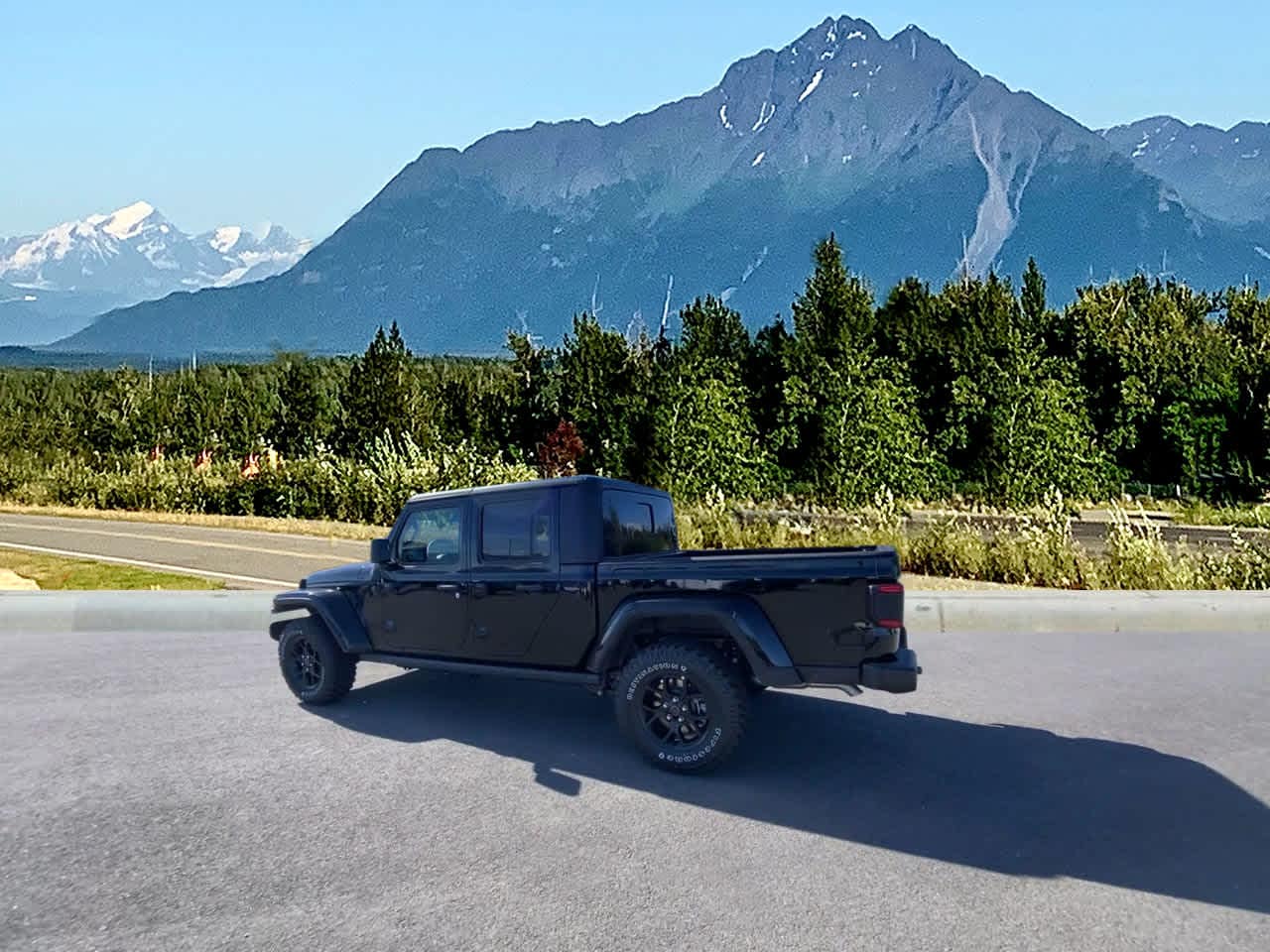 Thumbnail: 2025 Jeep Gladiator - 3