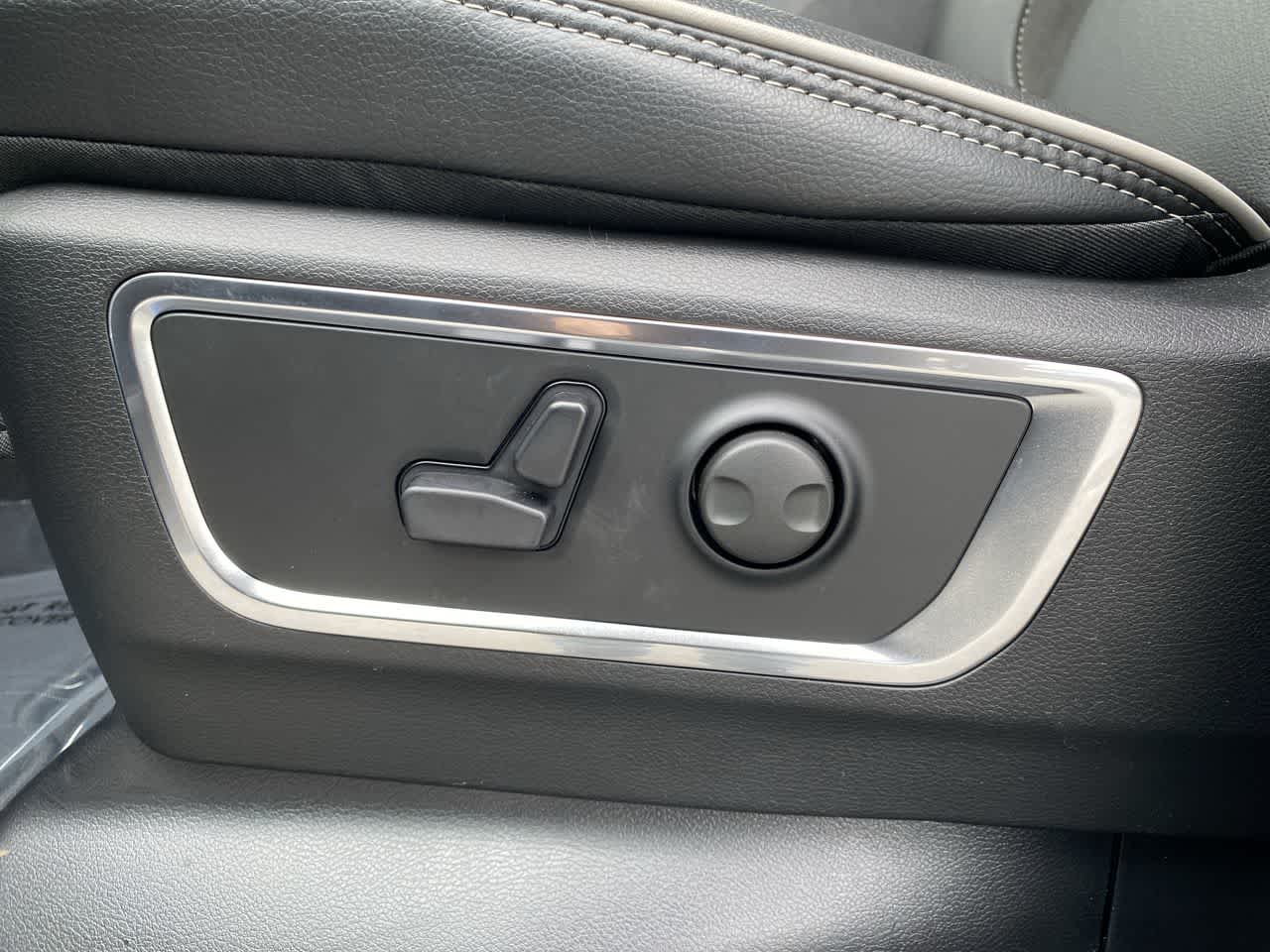 Thumbnail: 2026 RAM 1500 - 12