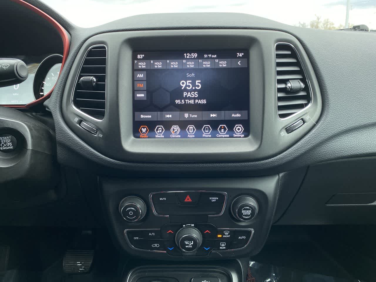 Thumbnail: 2020 Jeep Compass - 16