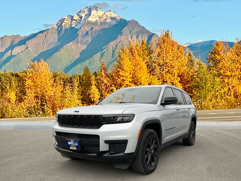 Used 2024 Jeep Grand Cherokee L Laredo SUV