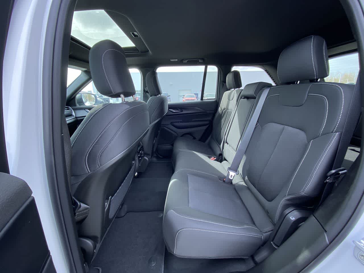 Thumbnail: 2025 Jeep Grand Cherokee - 24