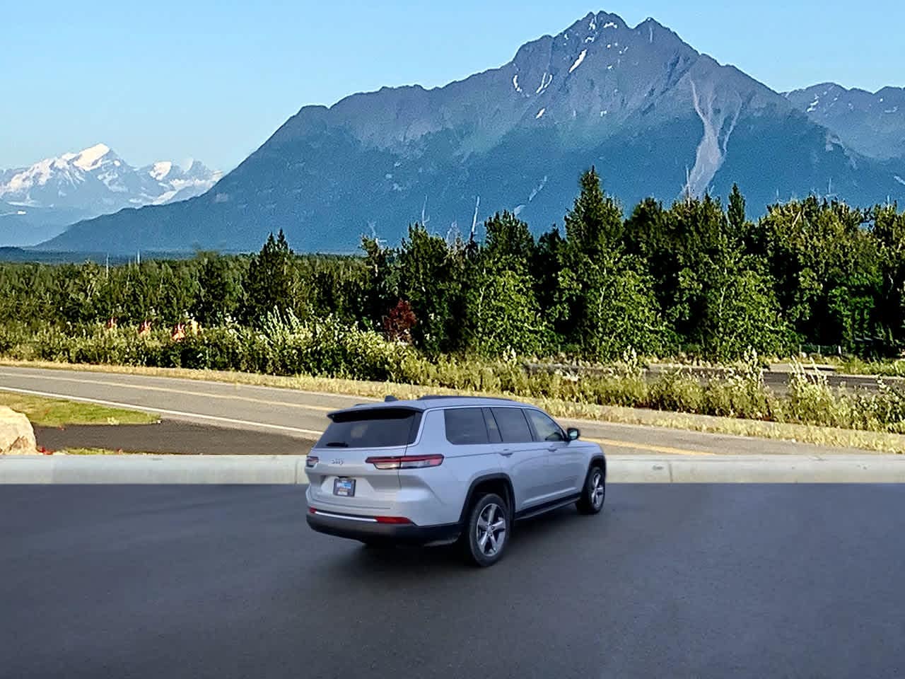Thumbnail: 2025 Jeep Grand Cherokee - 6