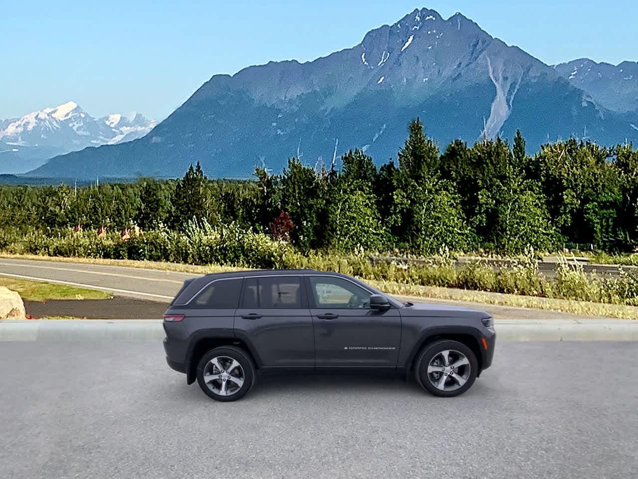 Thumbnail: 2026 Jeep Grand Cherokee - 6