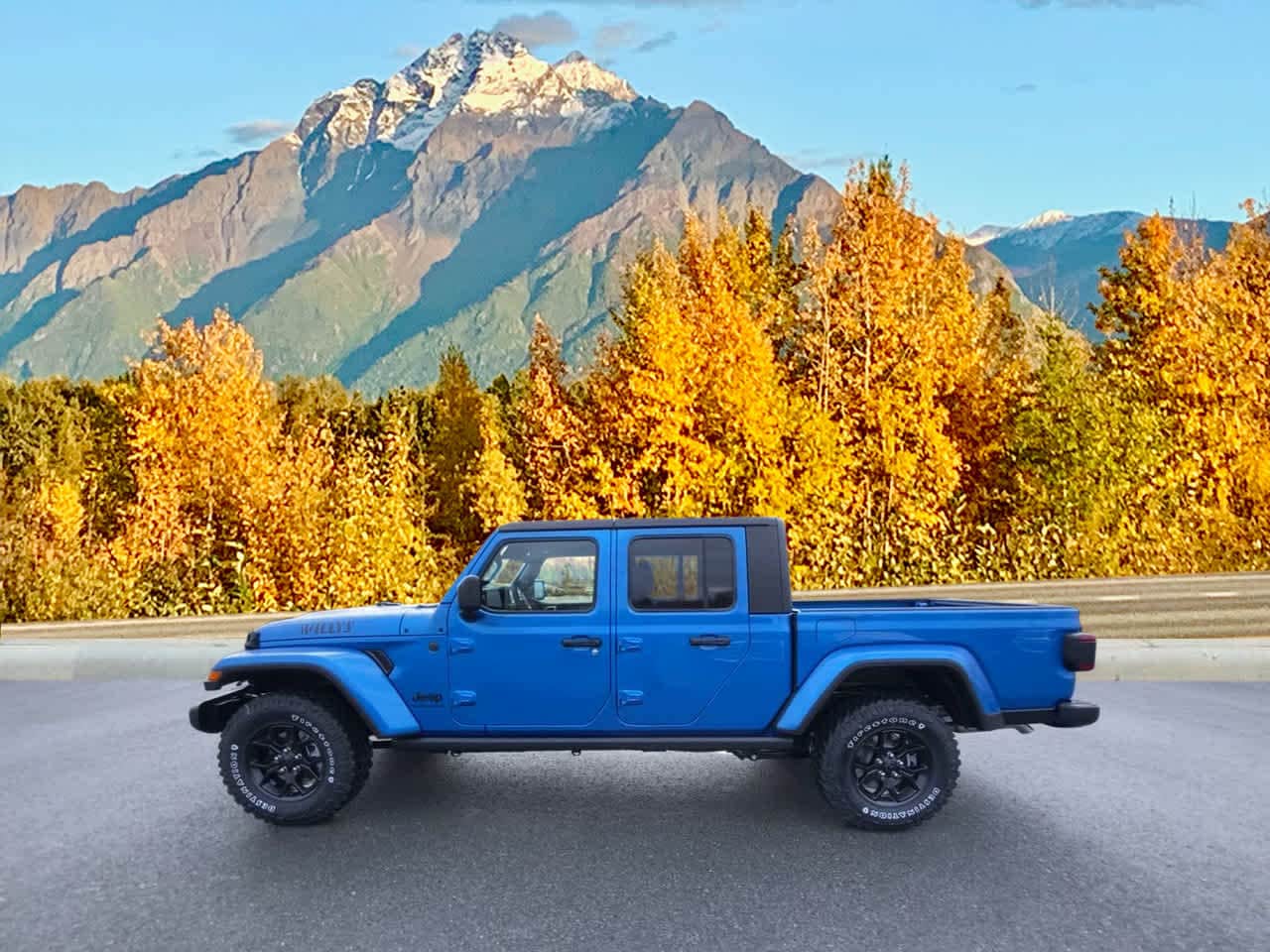 Thumbnail: 2025 Jeep Gladiator - 2