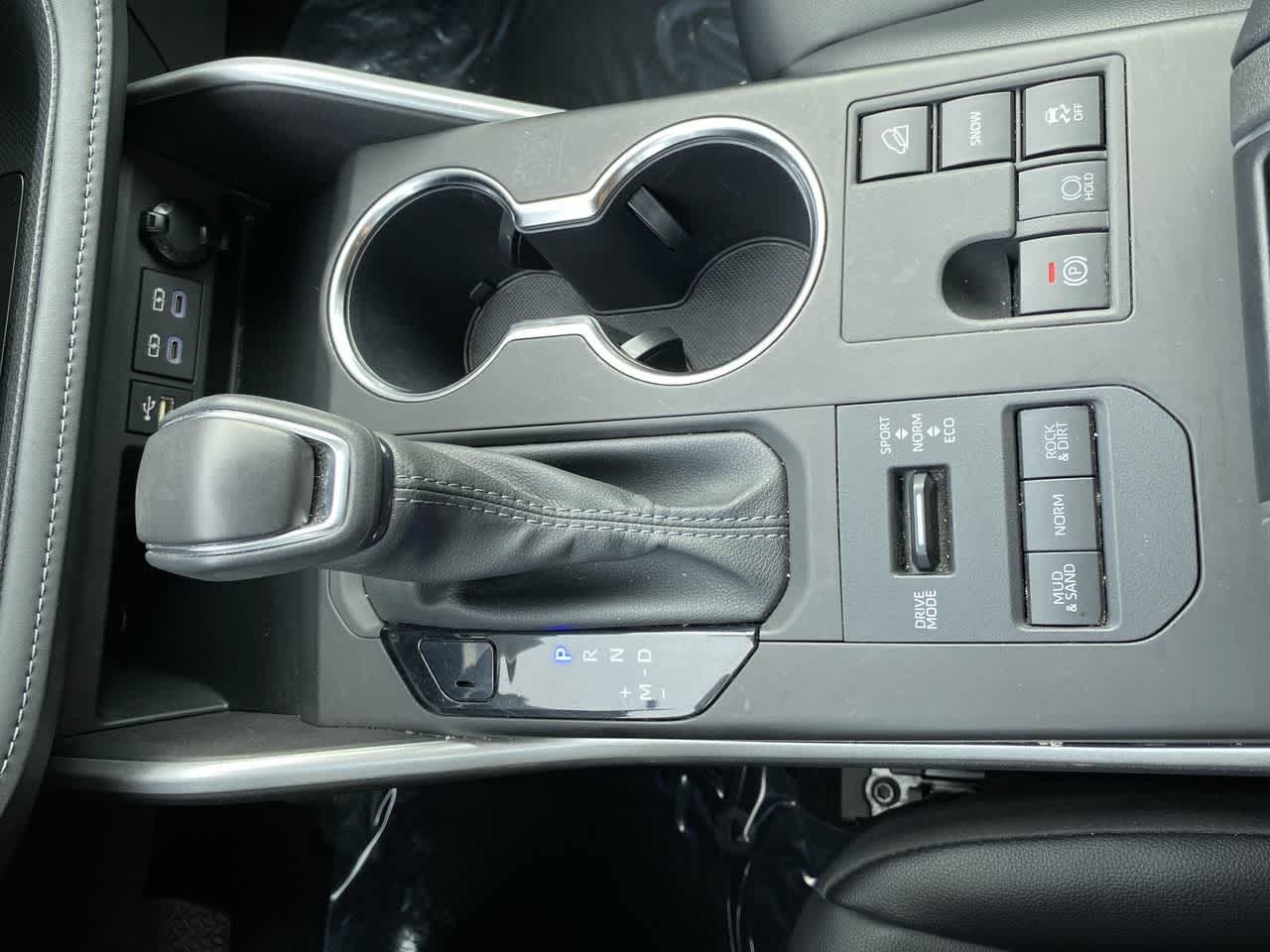 Thumbnail: 2024 Toyota Highlander - 26