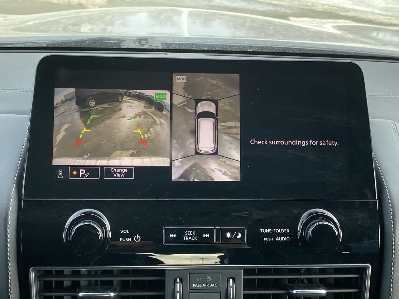 Thumbnail: 2024 INFINITI QX80 - 23