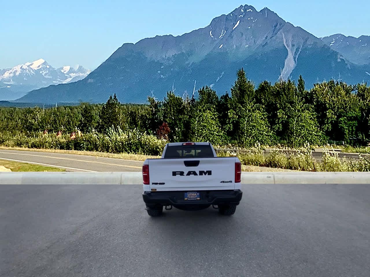 Thumbnail: 2026 RAM 1500 - 4