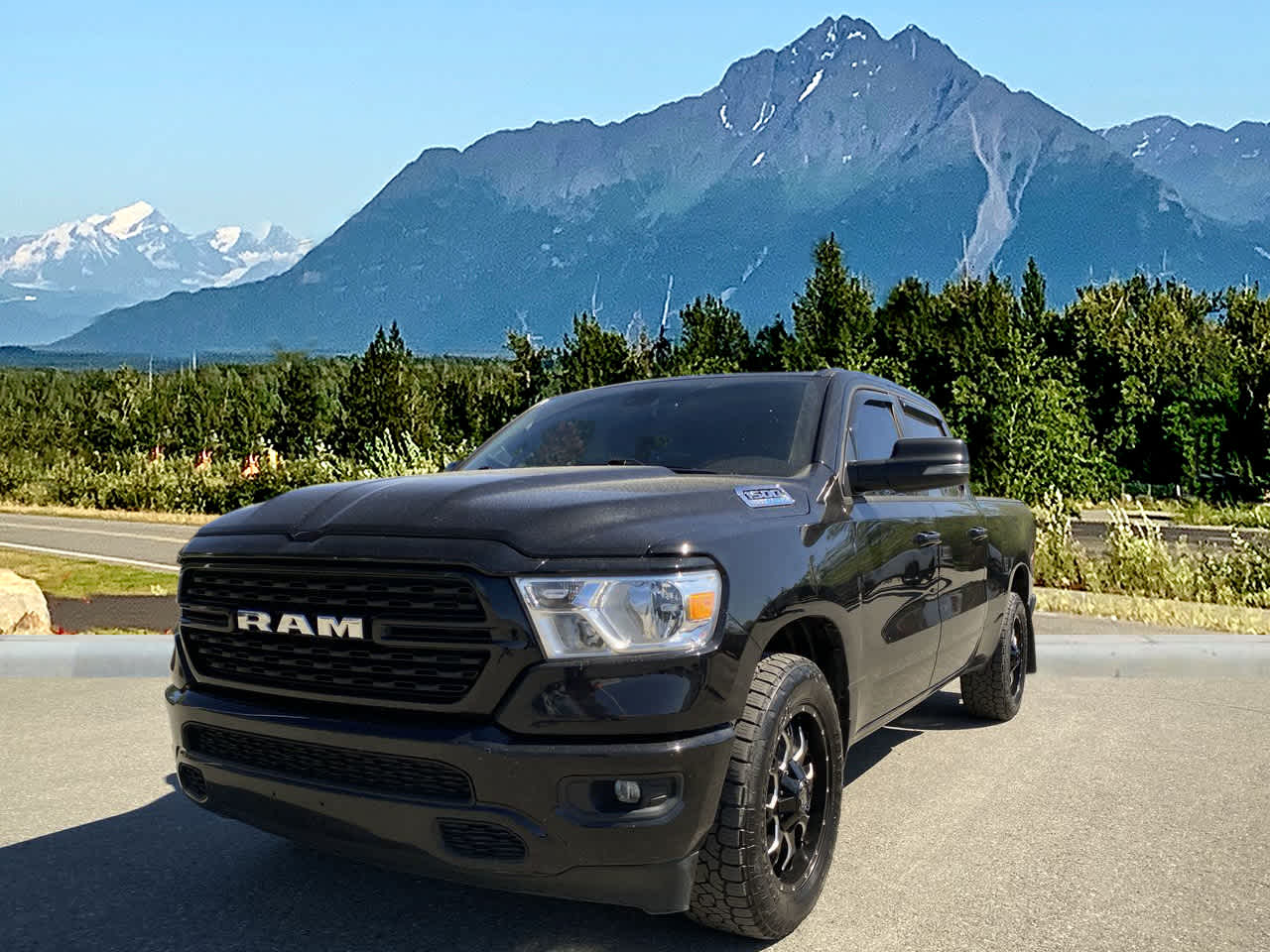 2023 RAM 1500 Big Horn/Lone Star 4x4 Crew Cab 6'4's photo