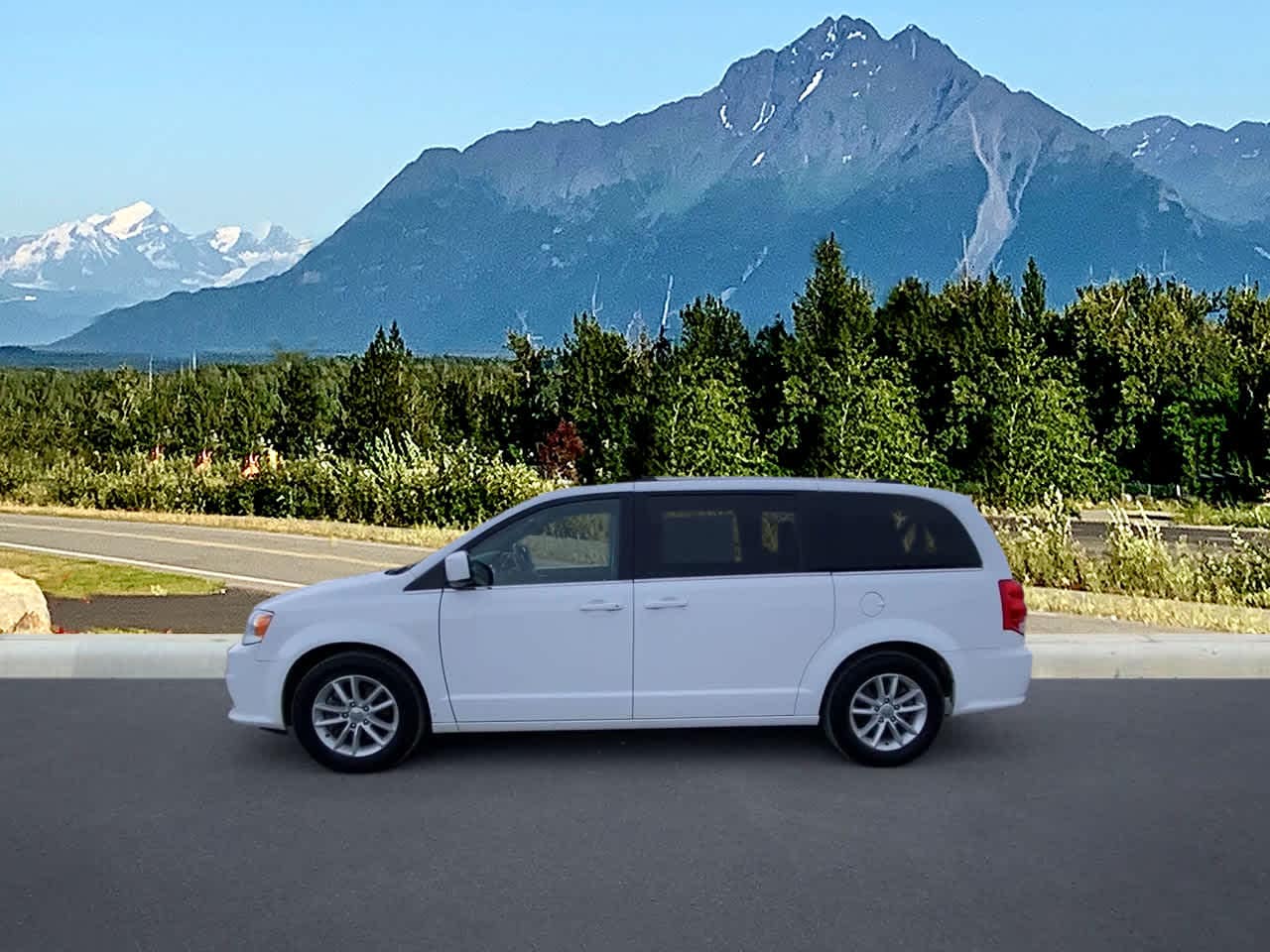 2019 Dodge Grand Caravan SXT 2