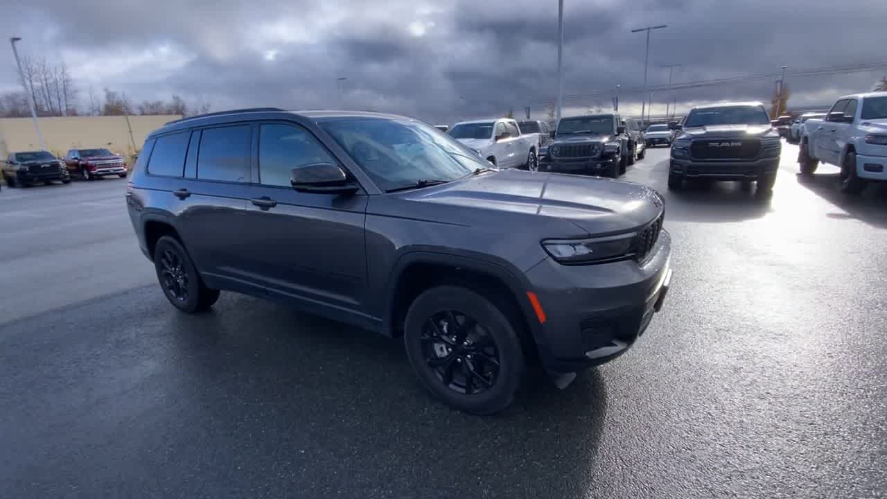 Thumbnail: 2024 Jeep Grand Cherokee L - 7