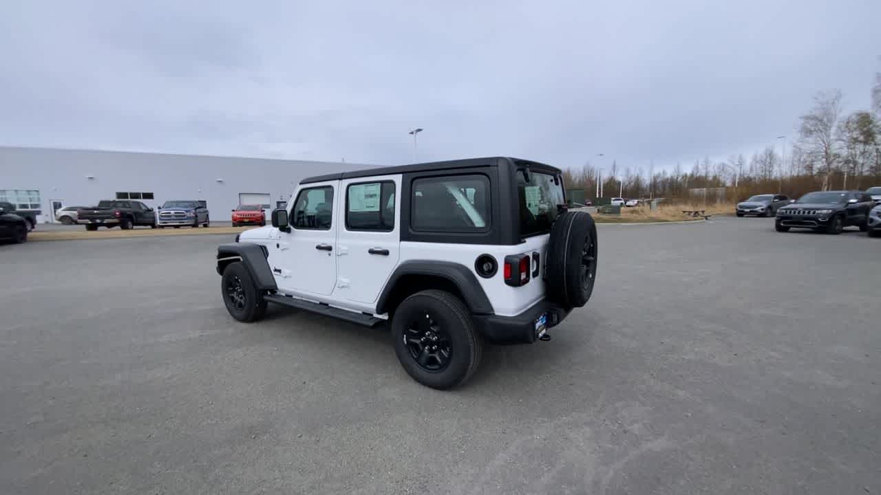 Thumbnail: 2025 Jeep Wrangler - 9