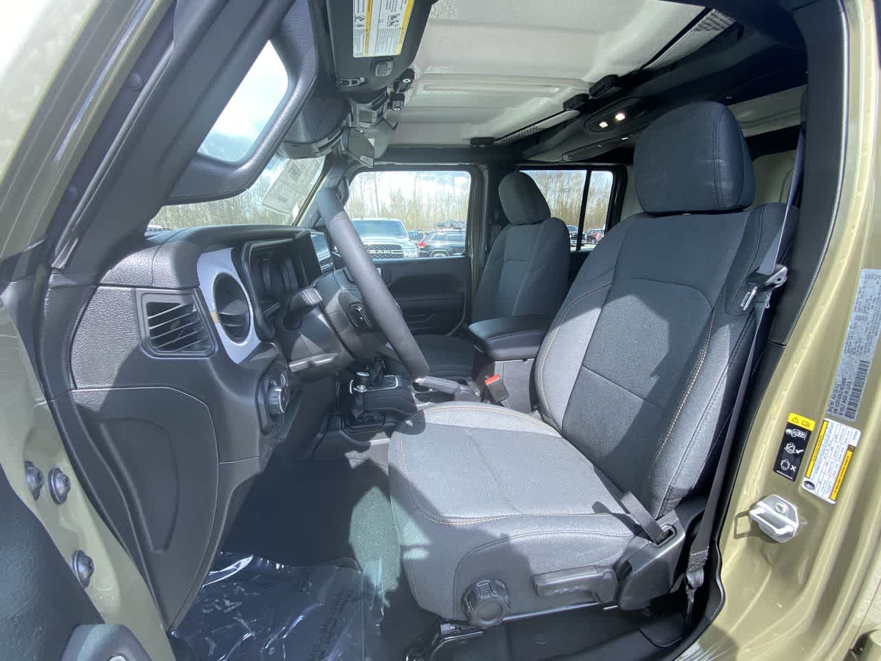 Thumbnail: 2026 Jeep Gladiator - 11
