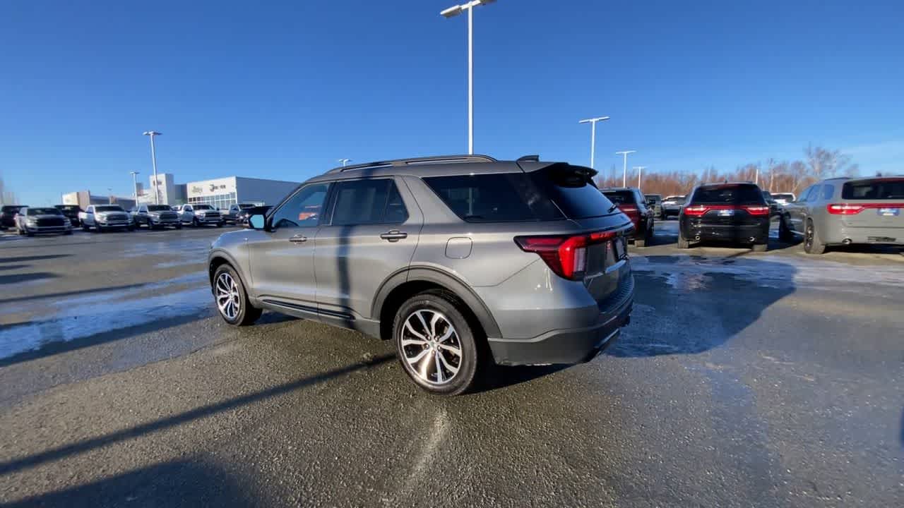 Thumbnail: 2025 Ford Explorer - 9
