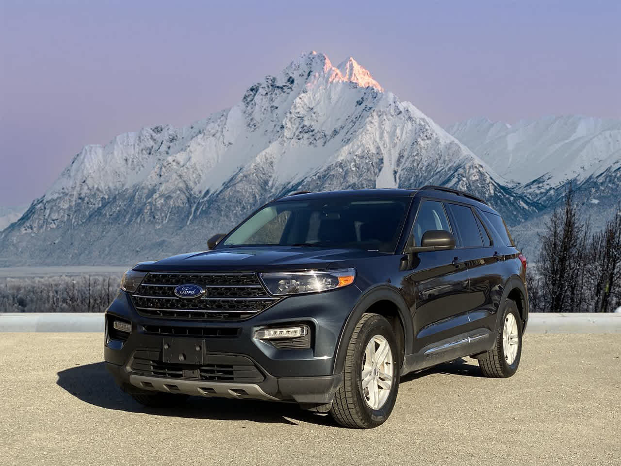 2023 Ford Explorer XLT's photo