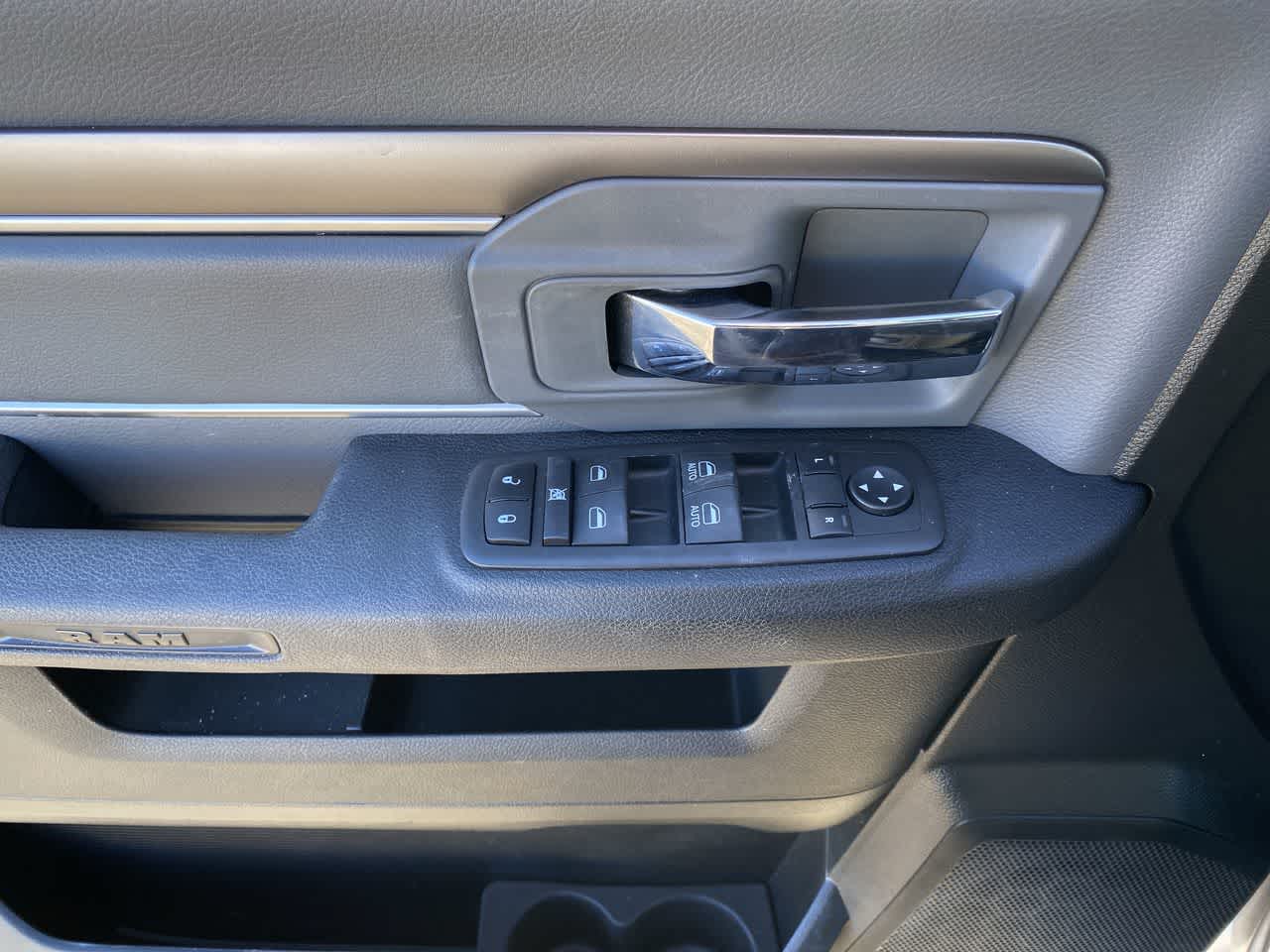 Thumbnail: 2024 RAM 1500 Classic - 13