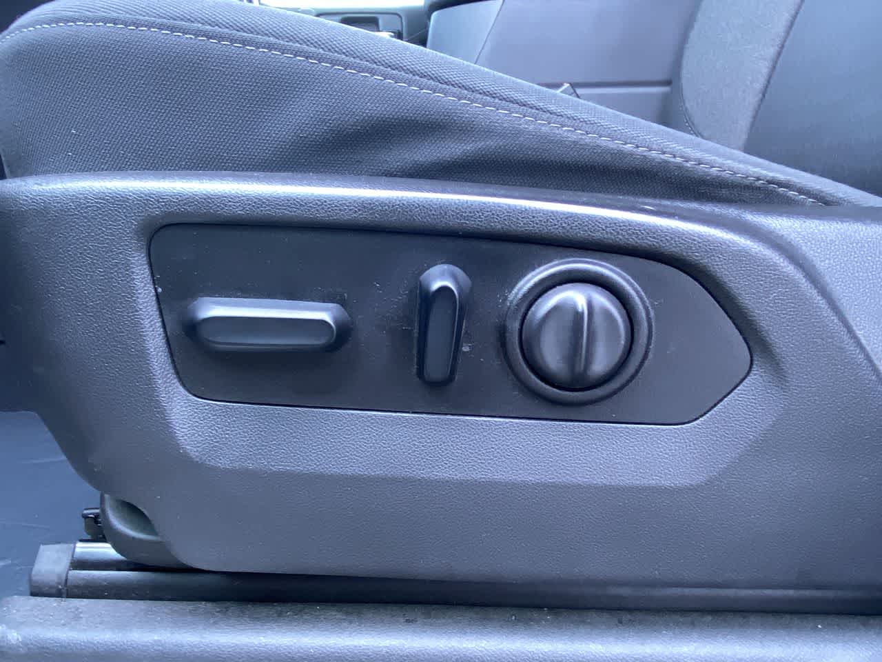 Thumbnail: 2021 Chevrolet Silverado 1500 - 12