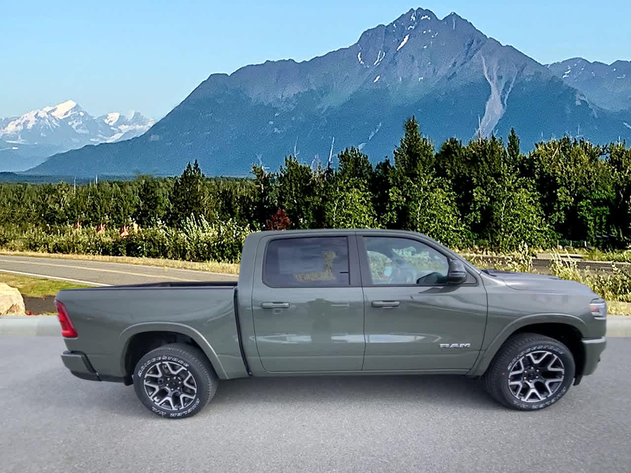 Thumbnail: 2026 RAM 1500 - 6