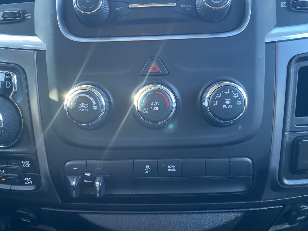 Thumbnail: 2022 RAM 1500 Classic - 19