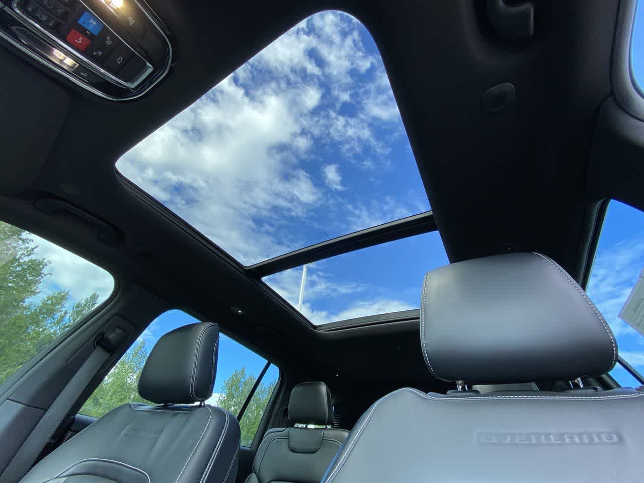 Thumbnail: 2023 Jeep Grand Cherokee - 22